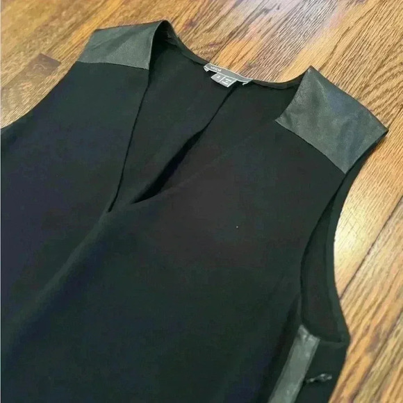 VINCE Leather Trimmed Little Black Dress Sleeveless Minimalist V Neck Size 2 - Picture 9 of 9
